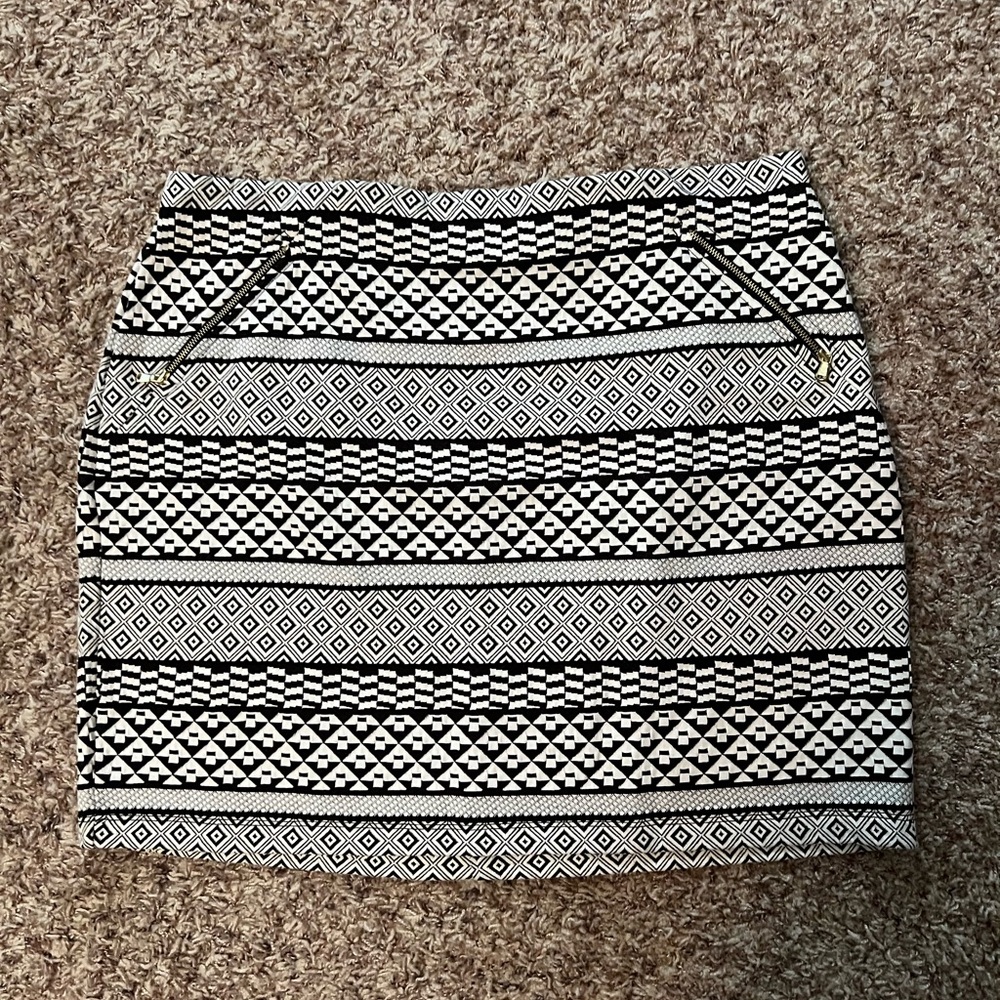 Apt. 9 Black and White Geometric Mini Skirt